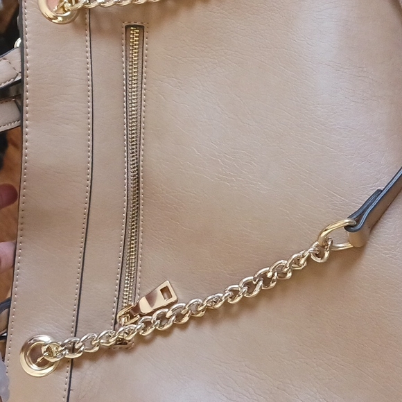 Handbag - Picture 3 of 4